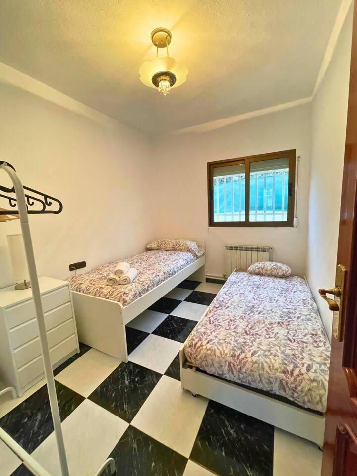 Вілла Casa Con Jardin En Ogijares Екстер'єр фото